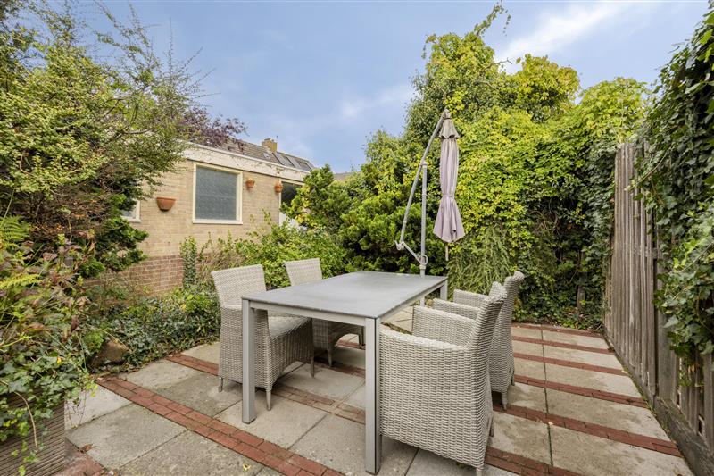 Tussenwoning te koop: Spreeuwenstraat 27, Ilpendam