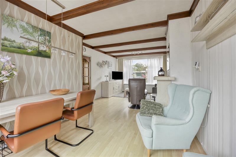 Tussenwoning te koop: Spreeuwenstraat 27, Ilpendam