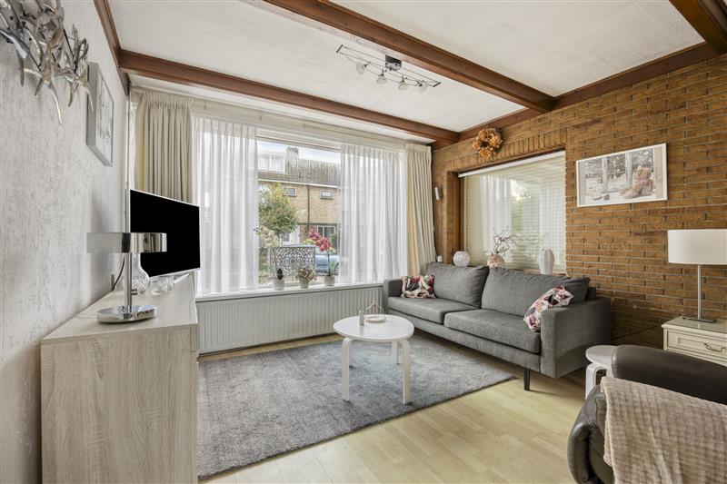 Tussenwoning te koop: Spreeuwenstraat 27, Ilpendam