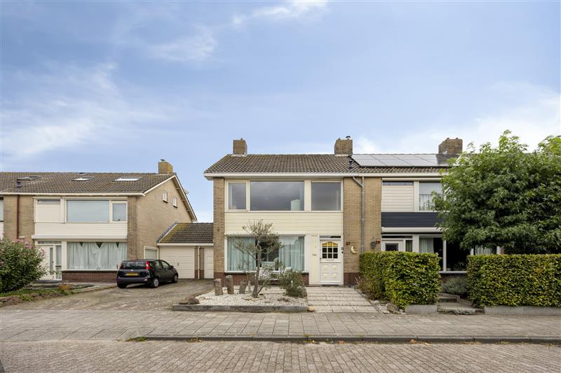 Tussenwoning te koop: Spreeuwenstraat 27, Ilpendam