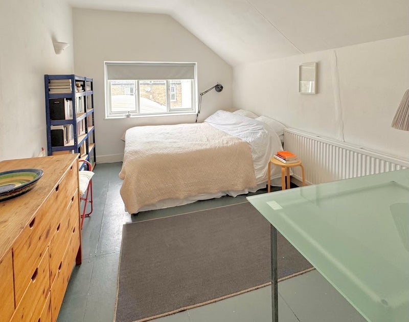 Room Regent Road in Greater London