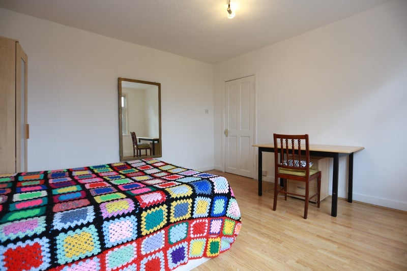 Room Durnsford Road in Greater London