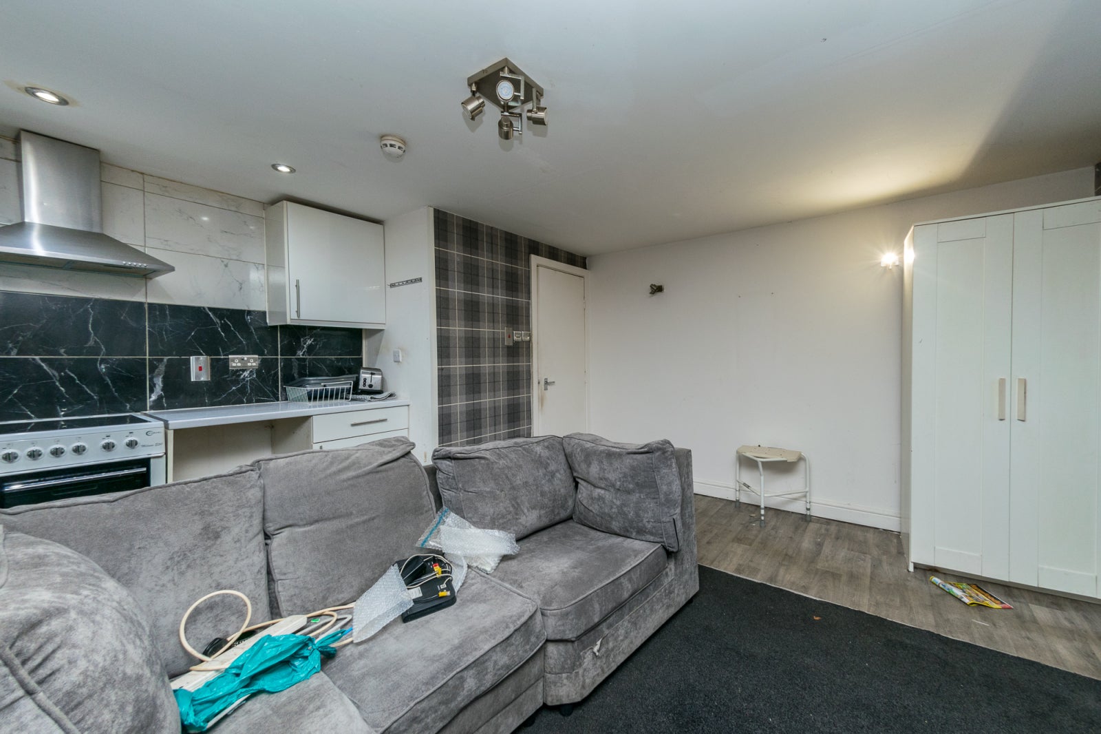 Flat Dewsbury Road in Leeds