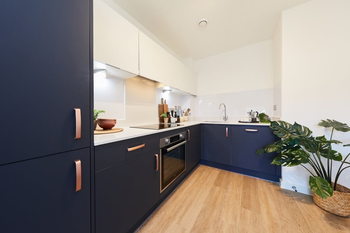 Flat Falkers Court in Waverley
