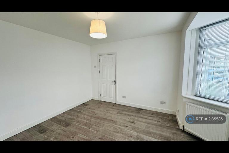 House Seymer Road in Greater London