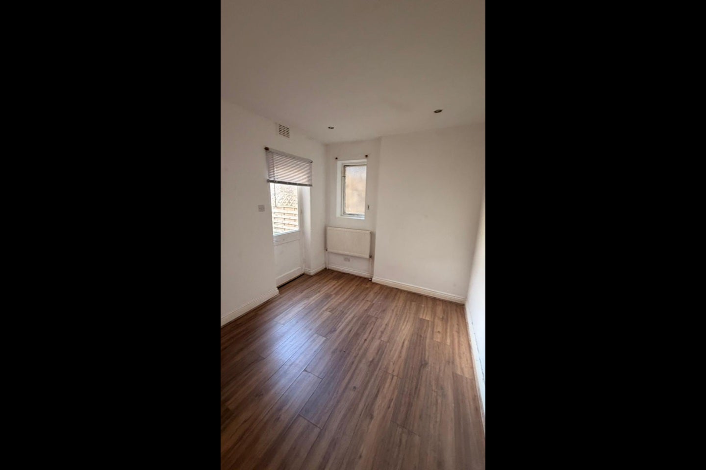 Flat Wolfington Road in Greater London