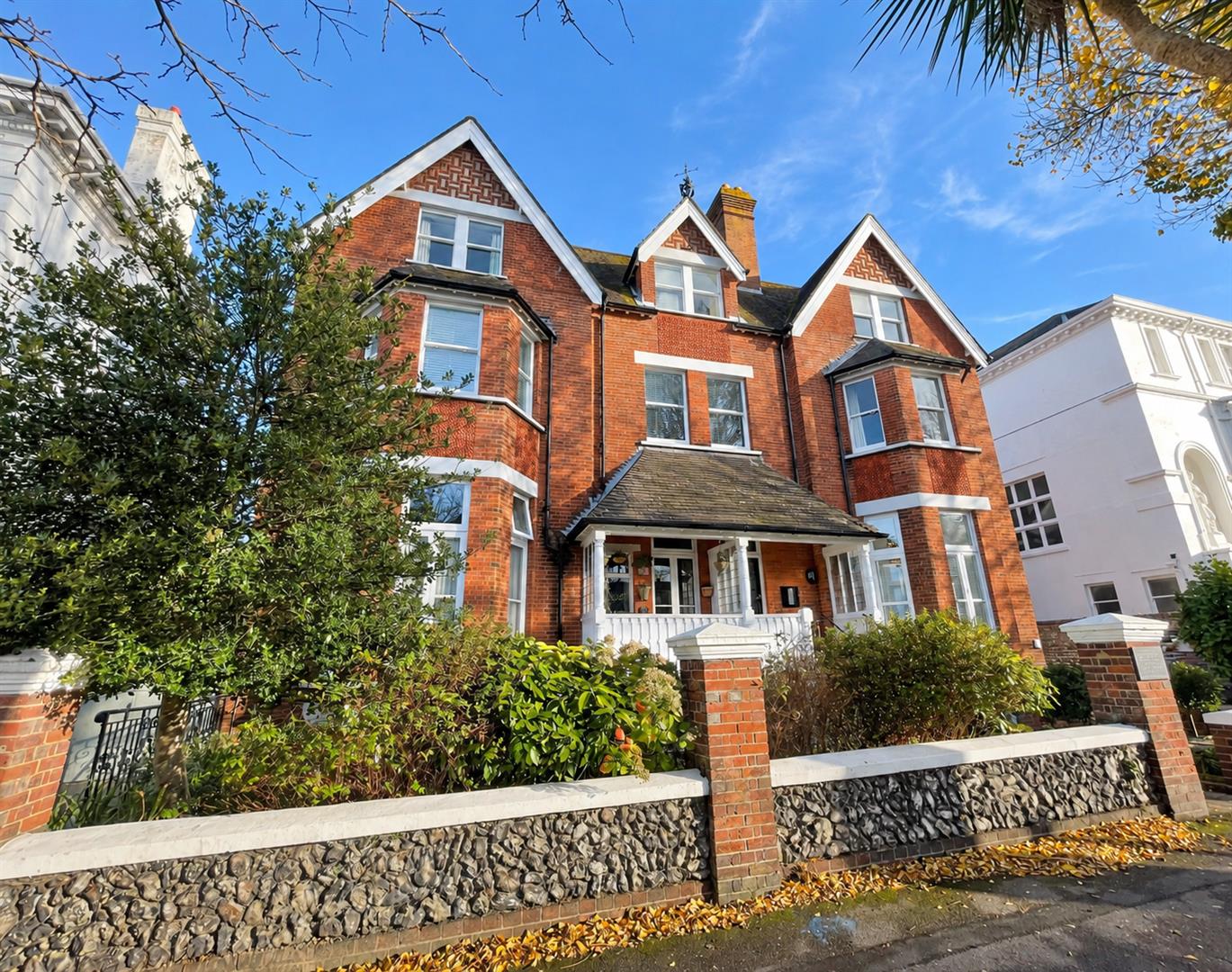 Flat Devonshire Place in Eastbourne