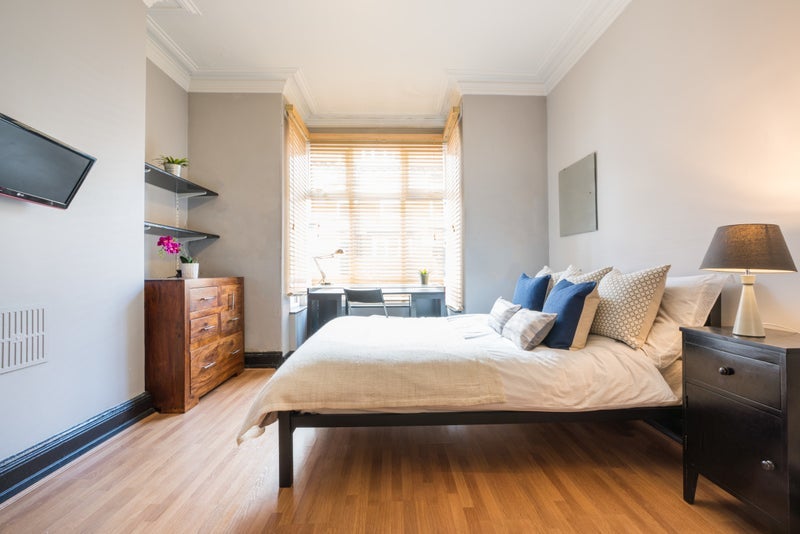 Room Back Norwood Place in Leeds