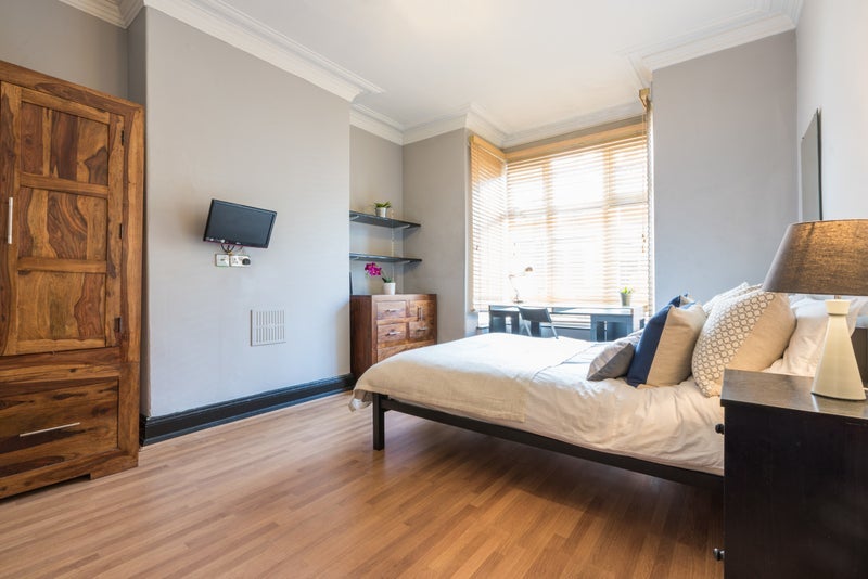 Room Back Norwood Place in Leeds