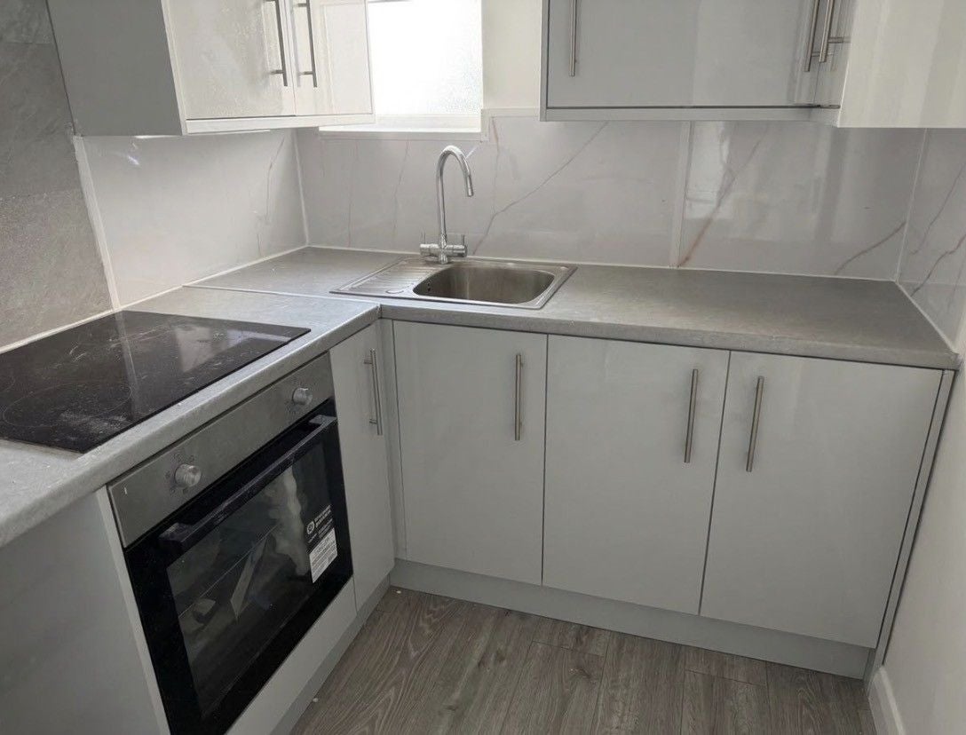 Flat Stamford Close in Greater London