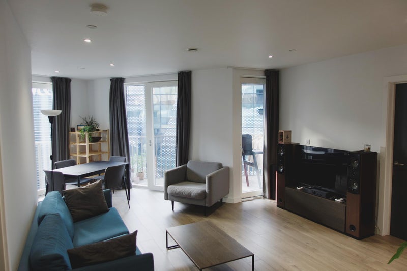 Flat Parkes Street in Greater London