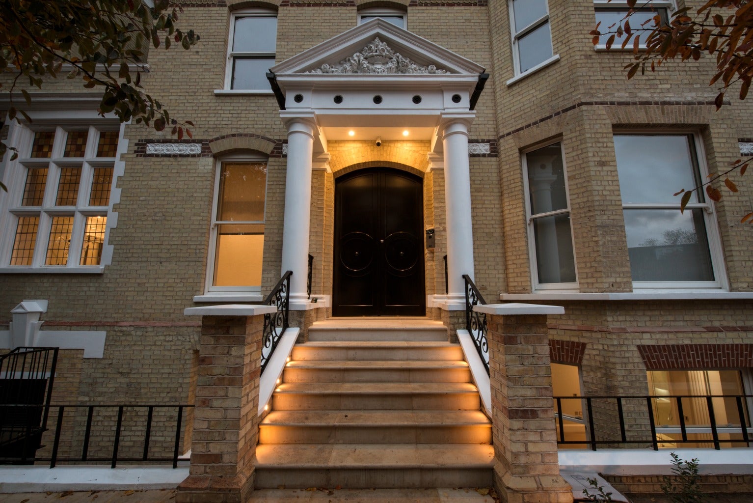 Flat The Chase in Greater London