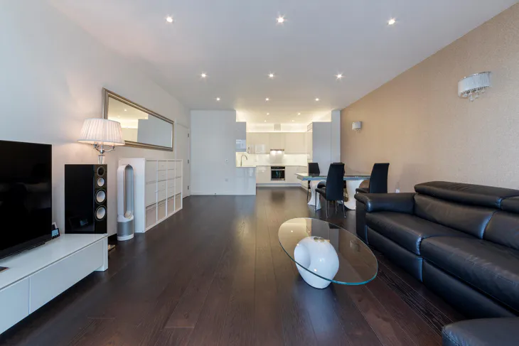 Flat South Quay Square in Greater London