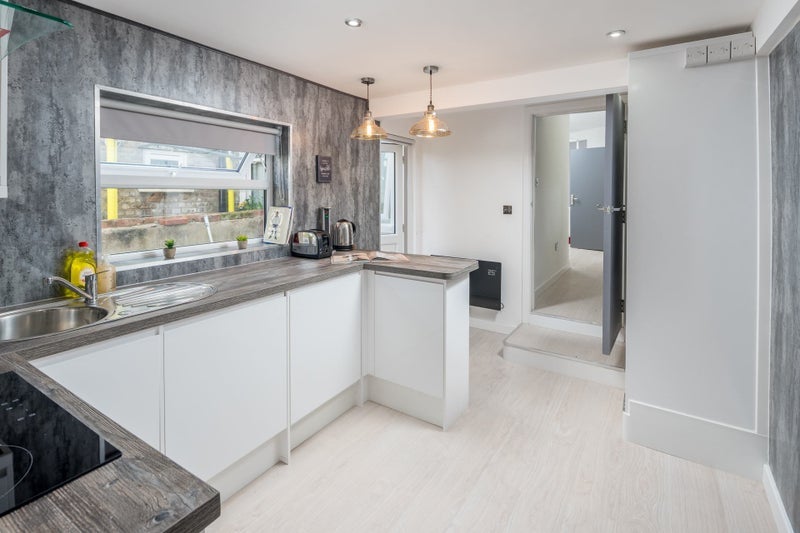 Flat Penrith Road in Greater London