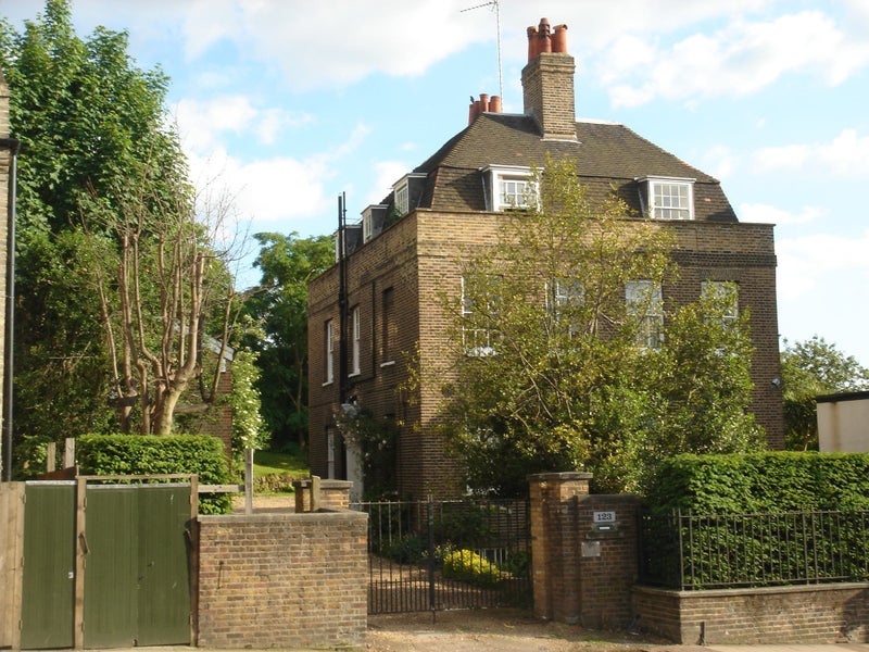 Room East Hill in Greater London