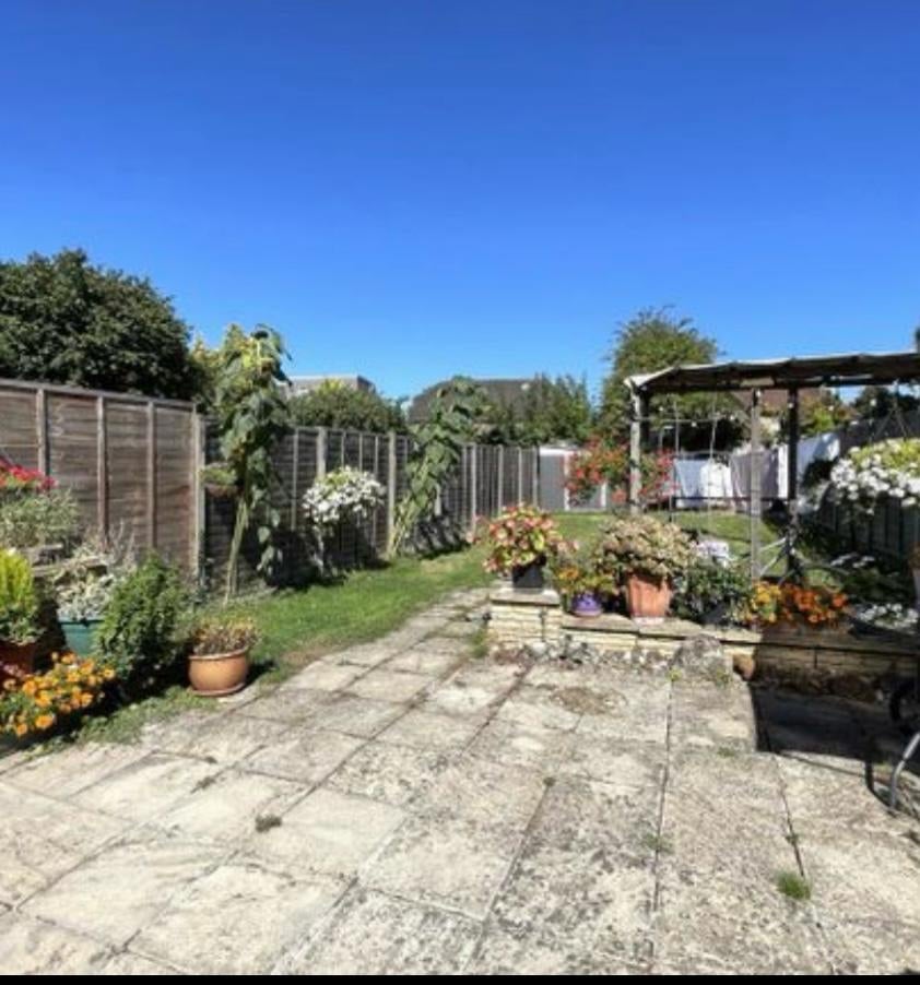 Room Tachbrook Road in Greater London