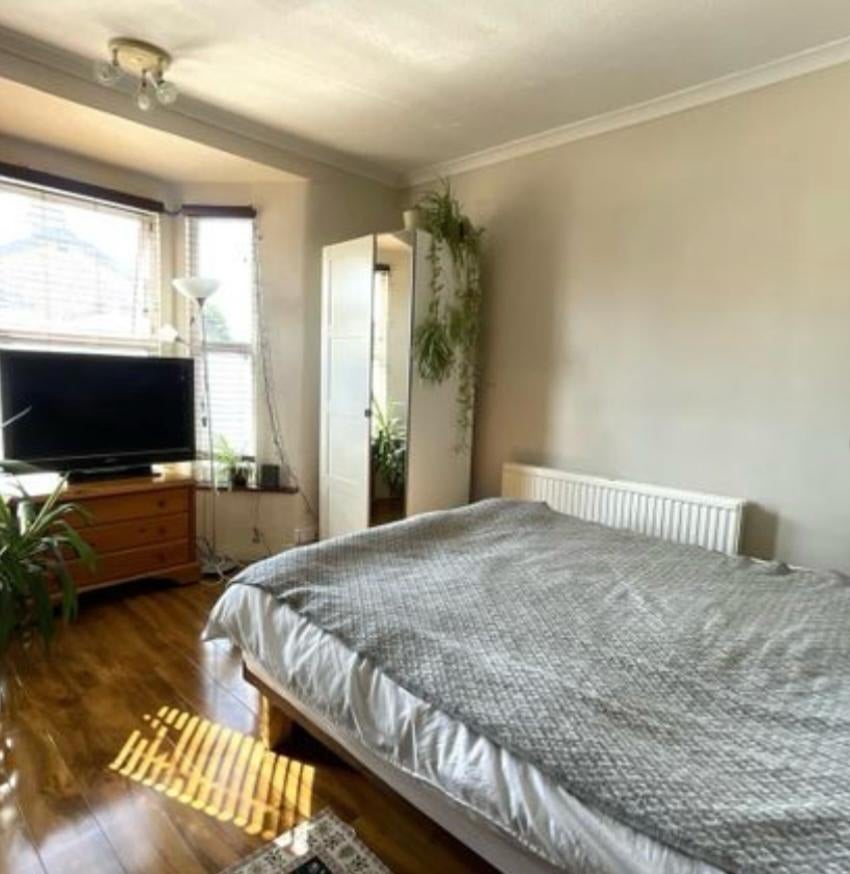 Room Tachbrook Road in Greater London