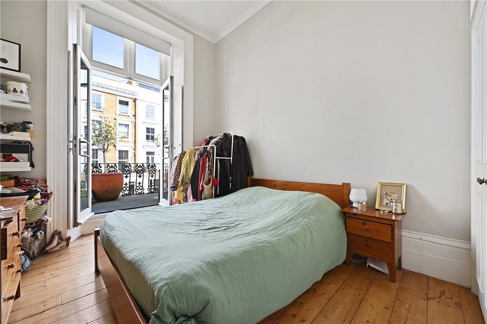 Flat Ovington Square in Greater London