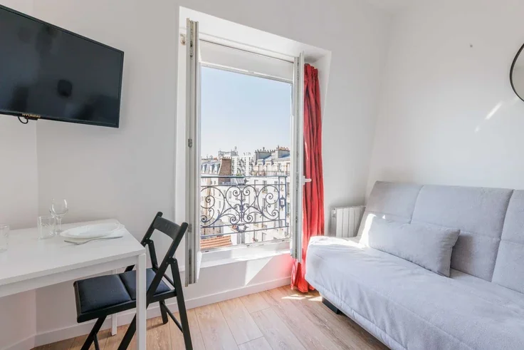 Flat Rue de Bagnolet in Paris