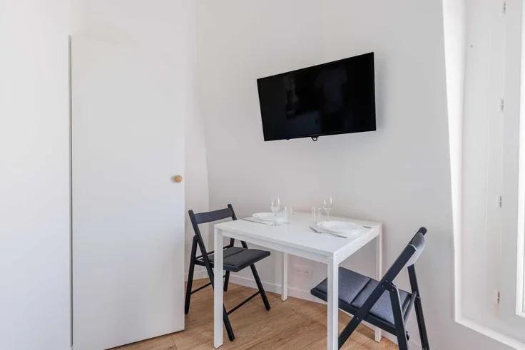 Flat Rue de Bagnolet in Paris
