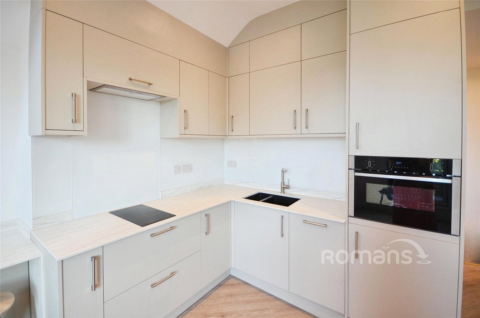 Flat Upton Park in Slough