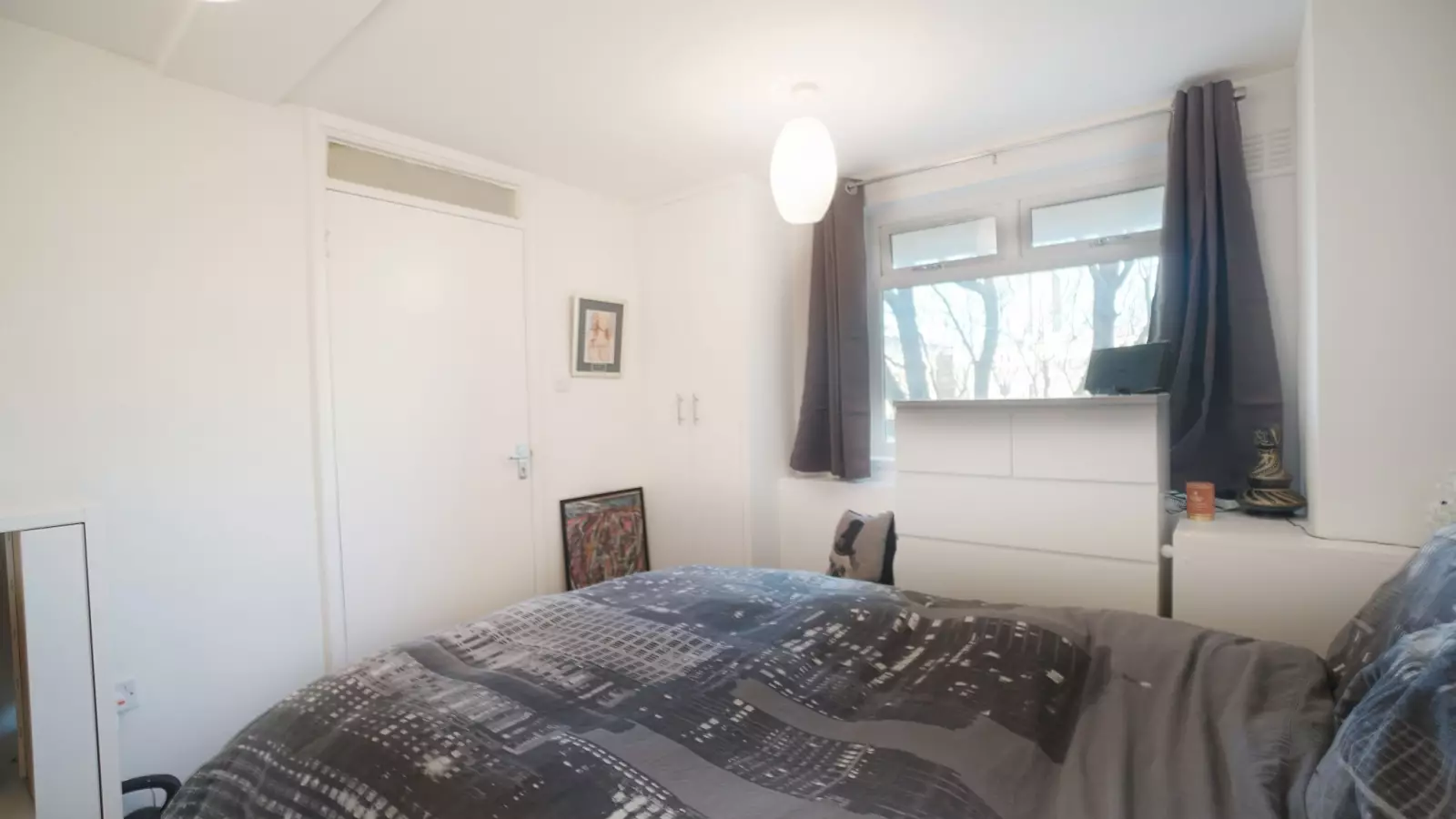 Room Hereford Road in Greater London