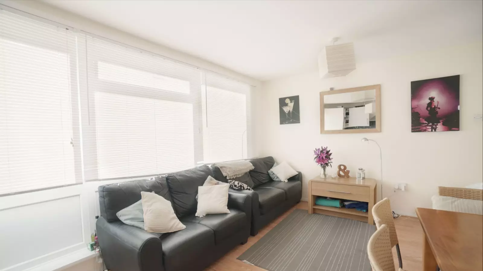 Room Hereford Road in Greater London