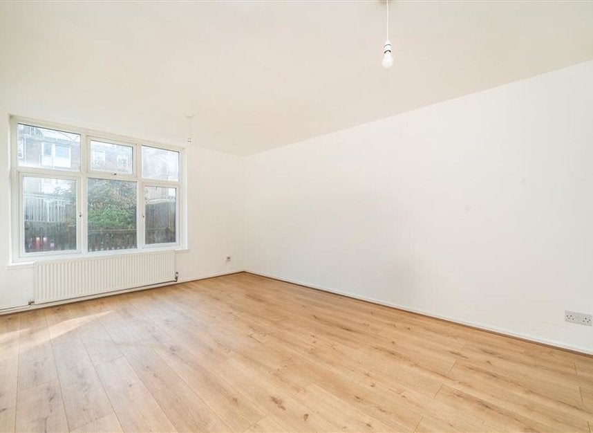 House Redcastle Close in Greater London