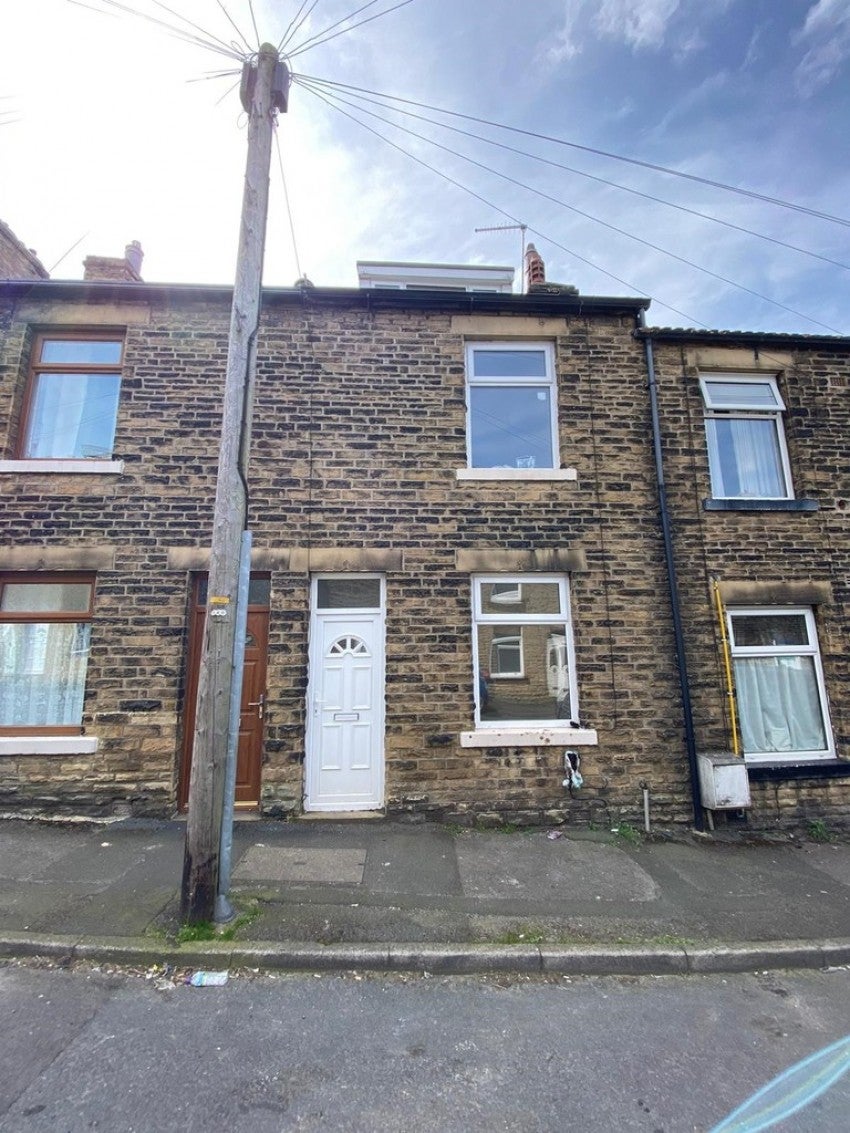 House Acre Drive in Bradford
