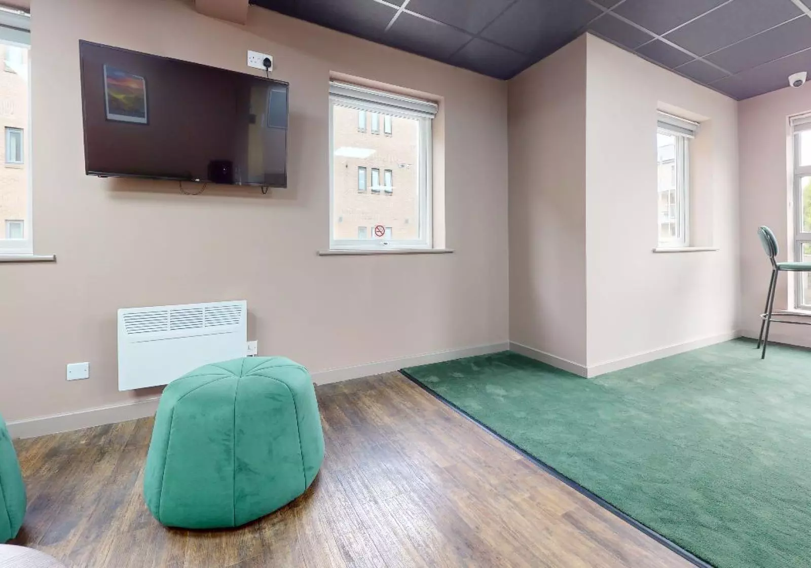 Room Crowther Street in Kirklees