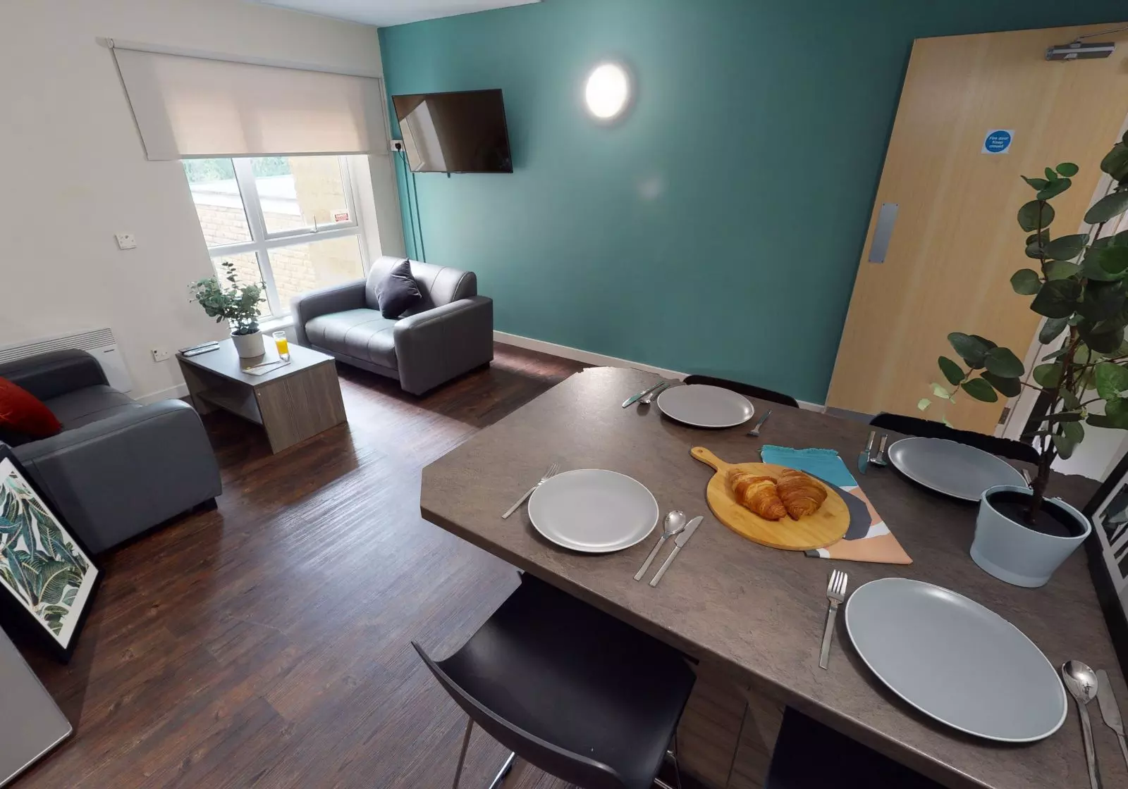 Room Crowther Street in Kirklees