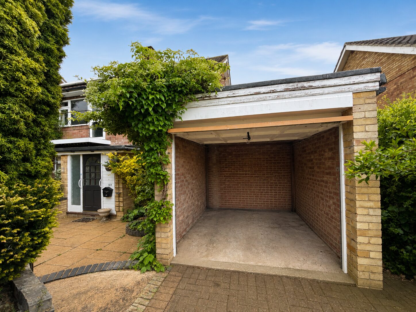 House Carver Hill Road in High Wycombe