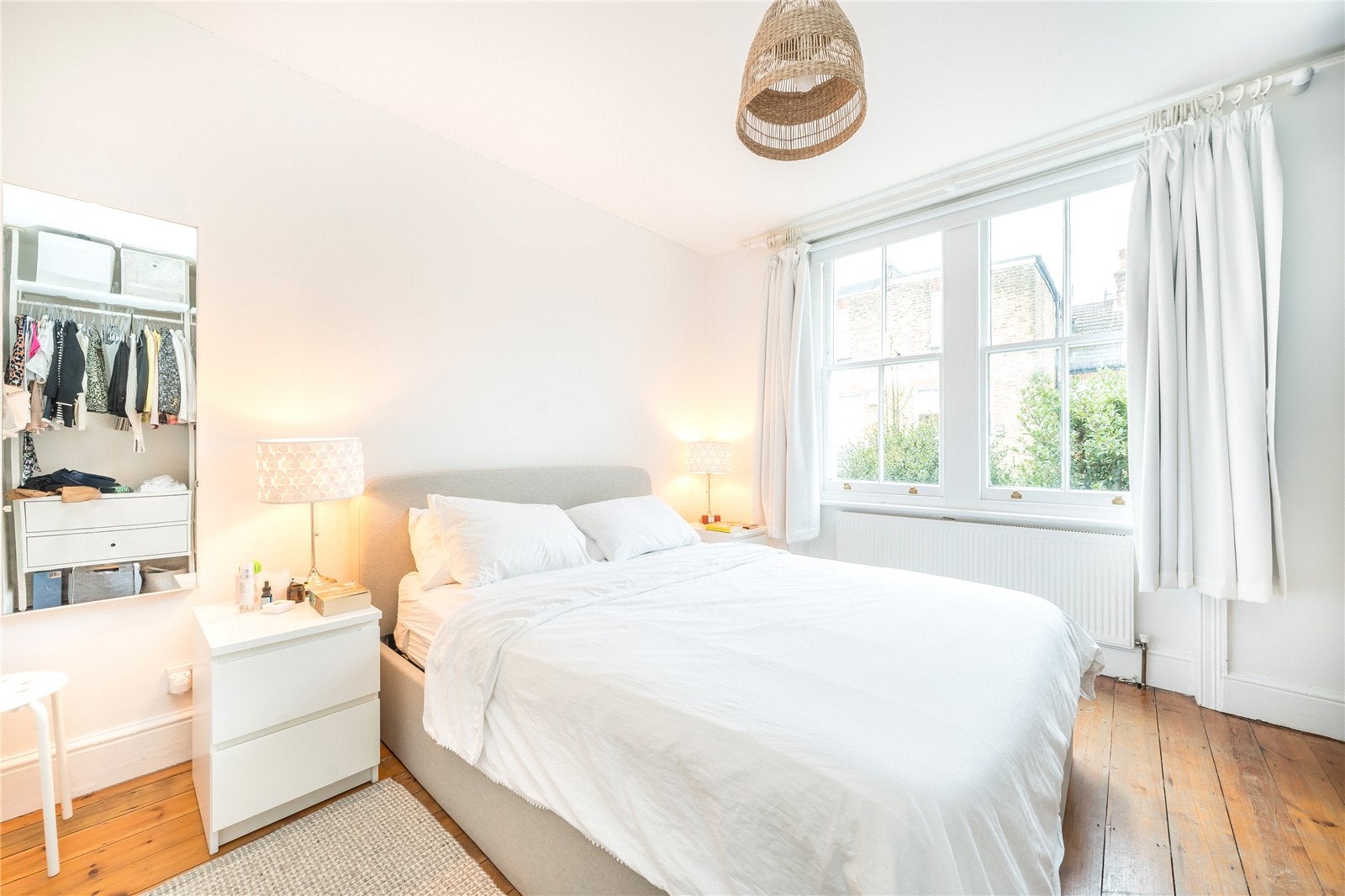 Flat Bowood Road in Greater London