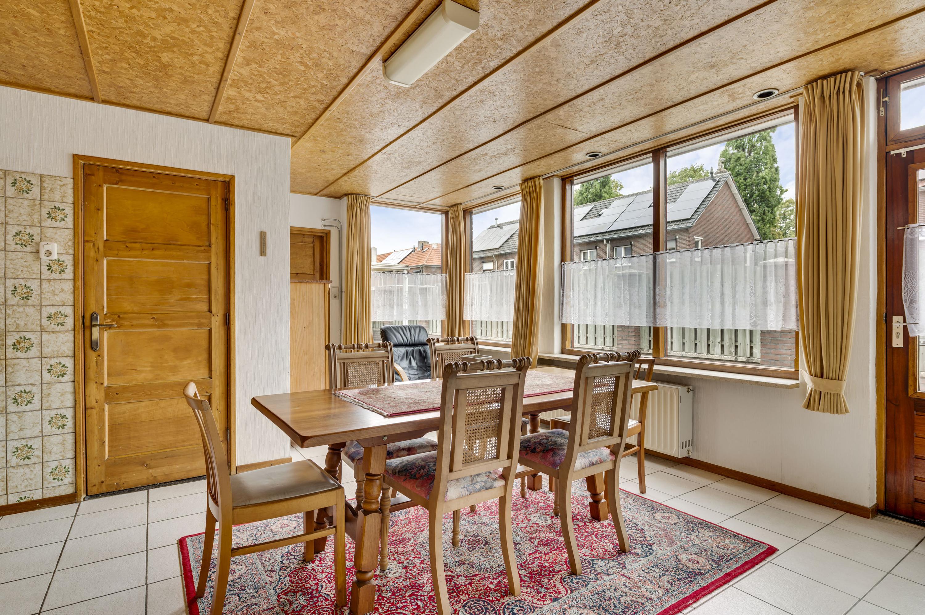 Hoekwoning te koop: Tuindorpstraat 4, Weert