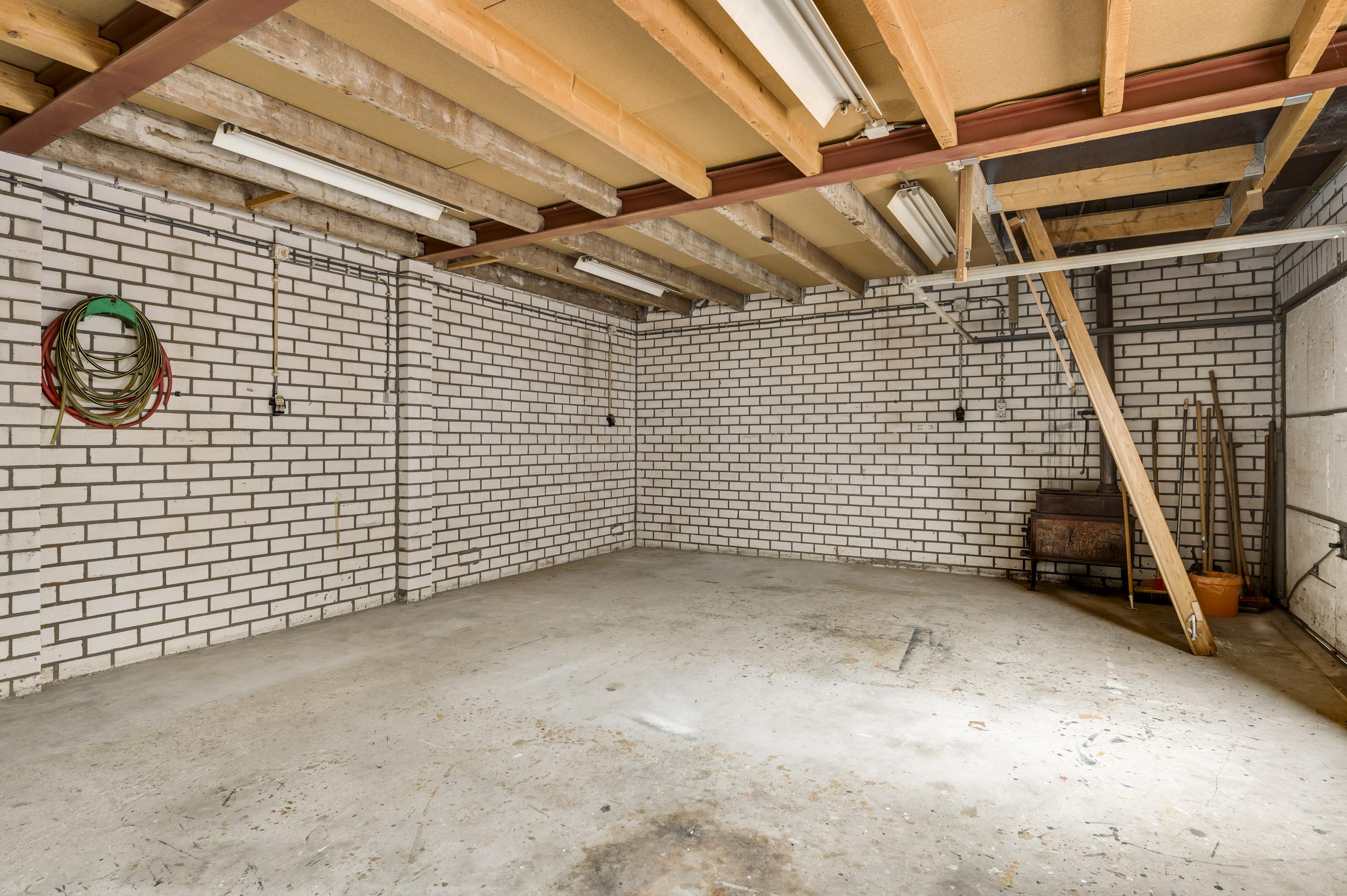 Hoekwoning te koop: Tuindorpstraat 4, Weert