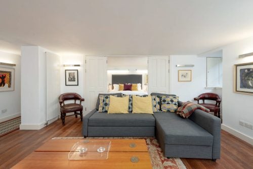 Flat Dundas Street in City of Edinburgh