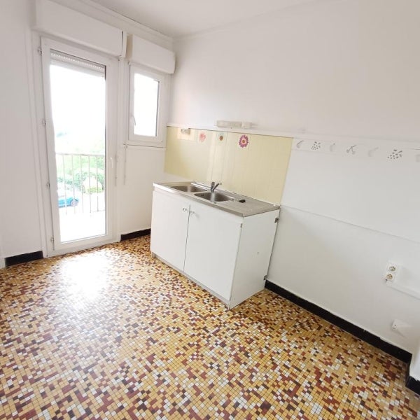Flat Rue Louise Michel in La Côte-Saint-André