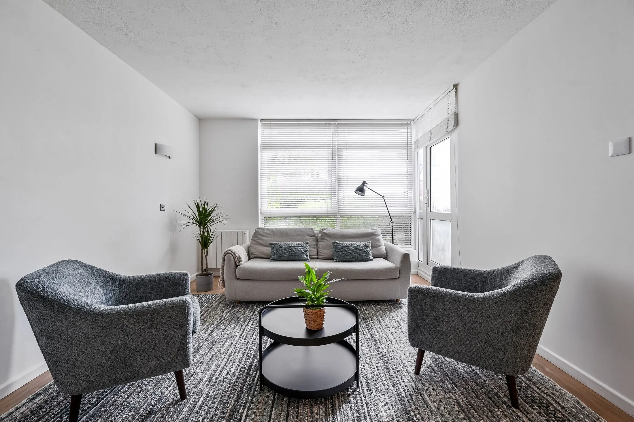 Flat Wricklemarsh Road in Greater London