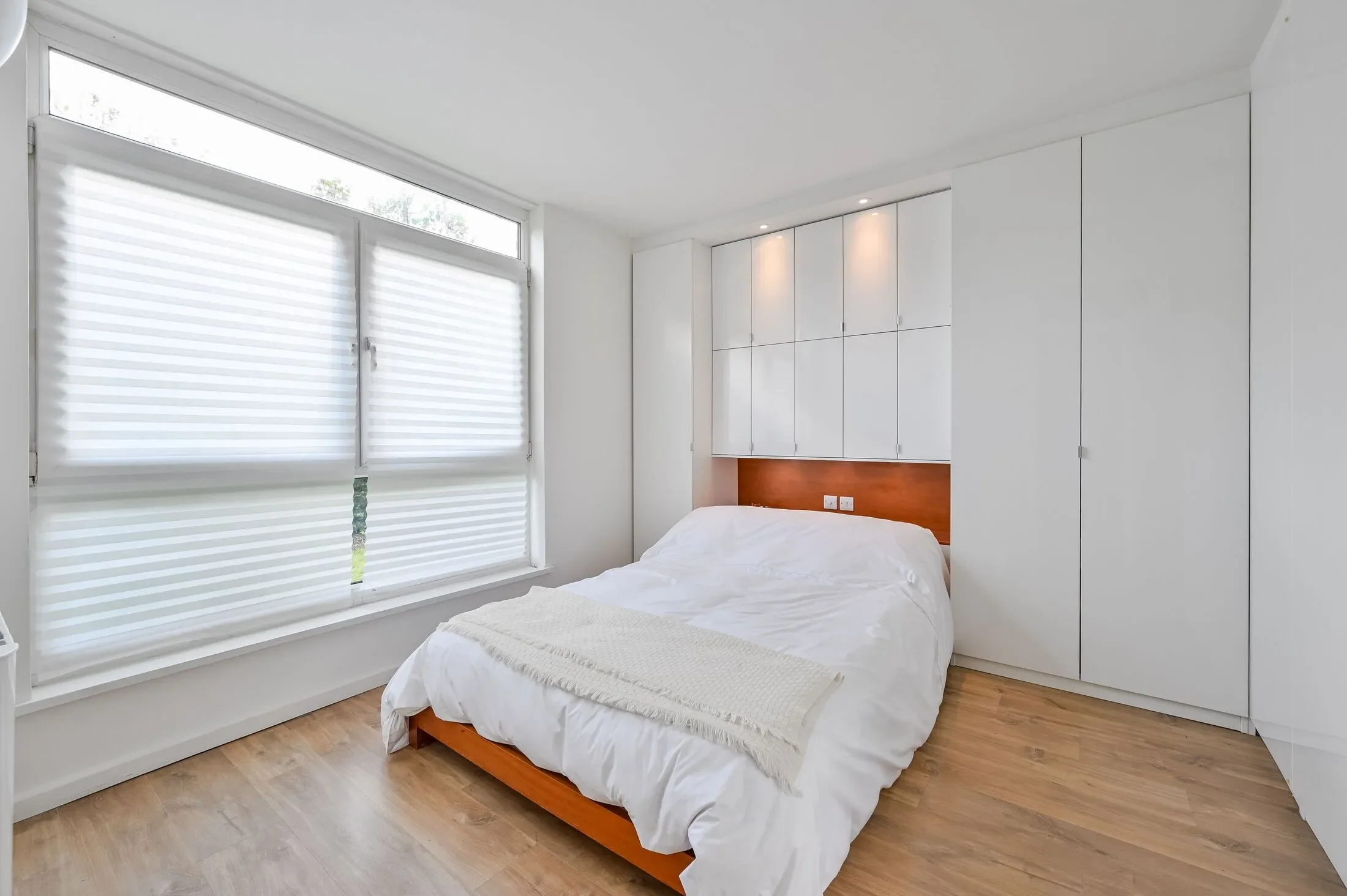 Flat Wricklemarsh Road in Greater London
