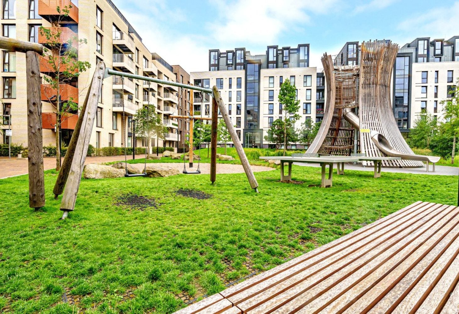 Flat Forrester Way in Greater London