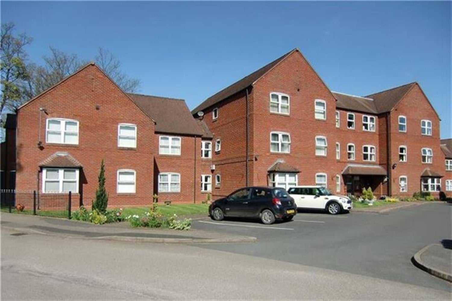 Flat Cooper Drive in Metropolitan Borough of Solihull