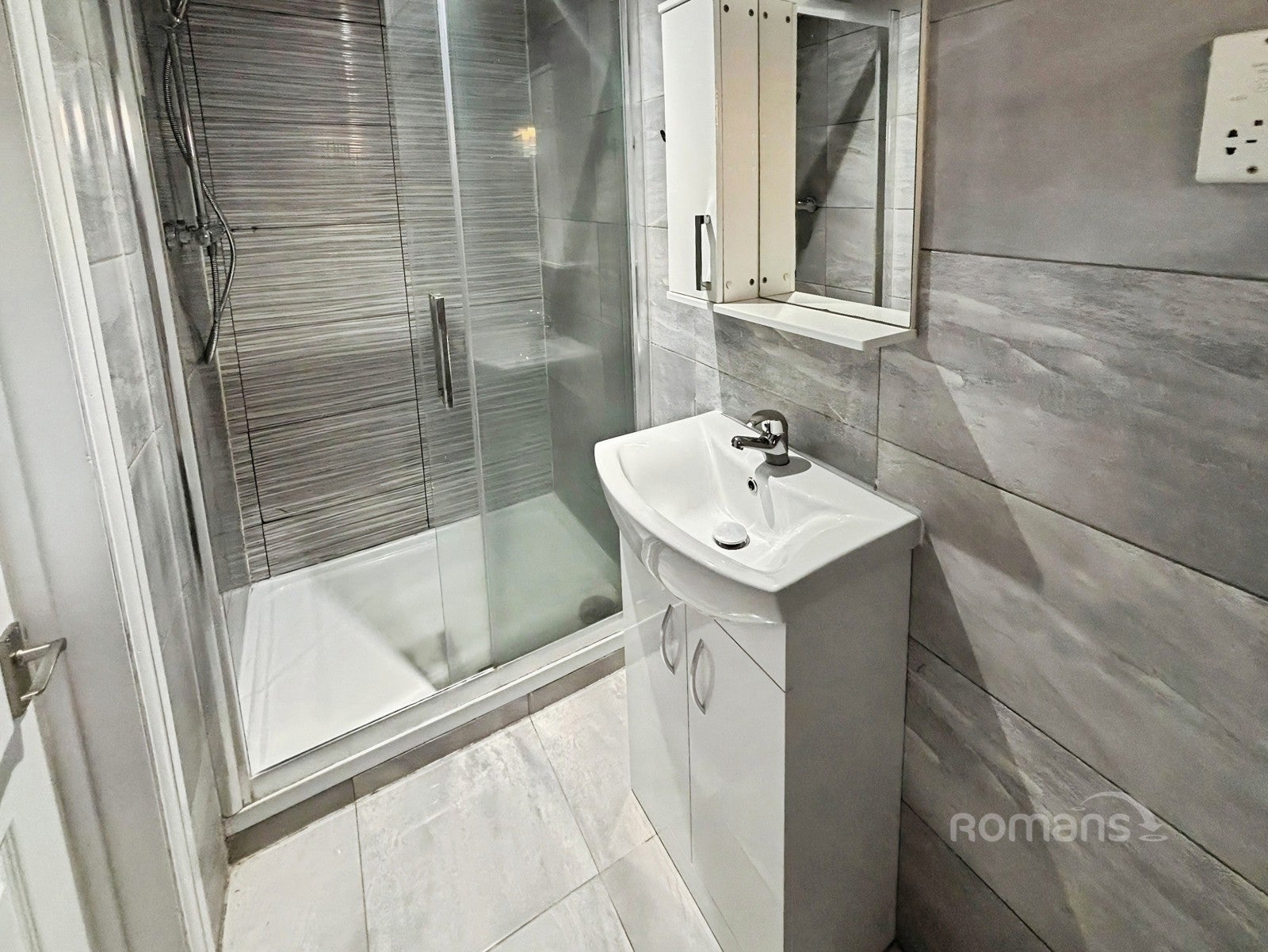 Room Earls Lane in Slough