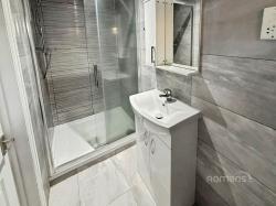 Room Earls Lane in Slough