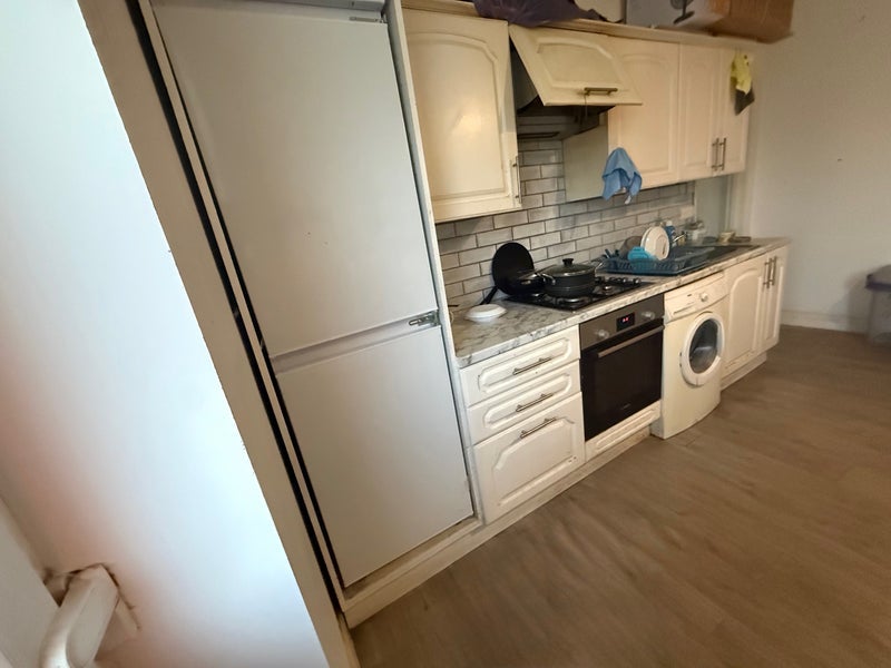 Room Woodgrange Road in Greater London