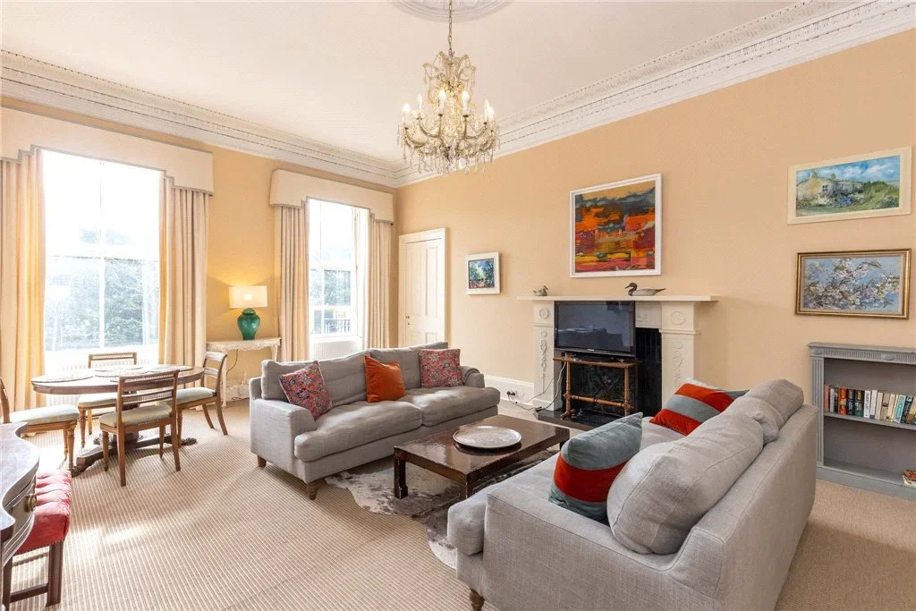 Flat Regent Terrace in City of Edinburgh