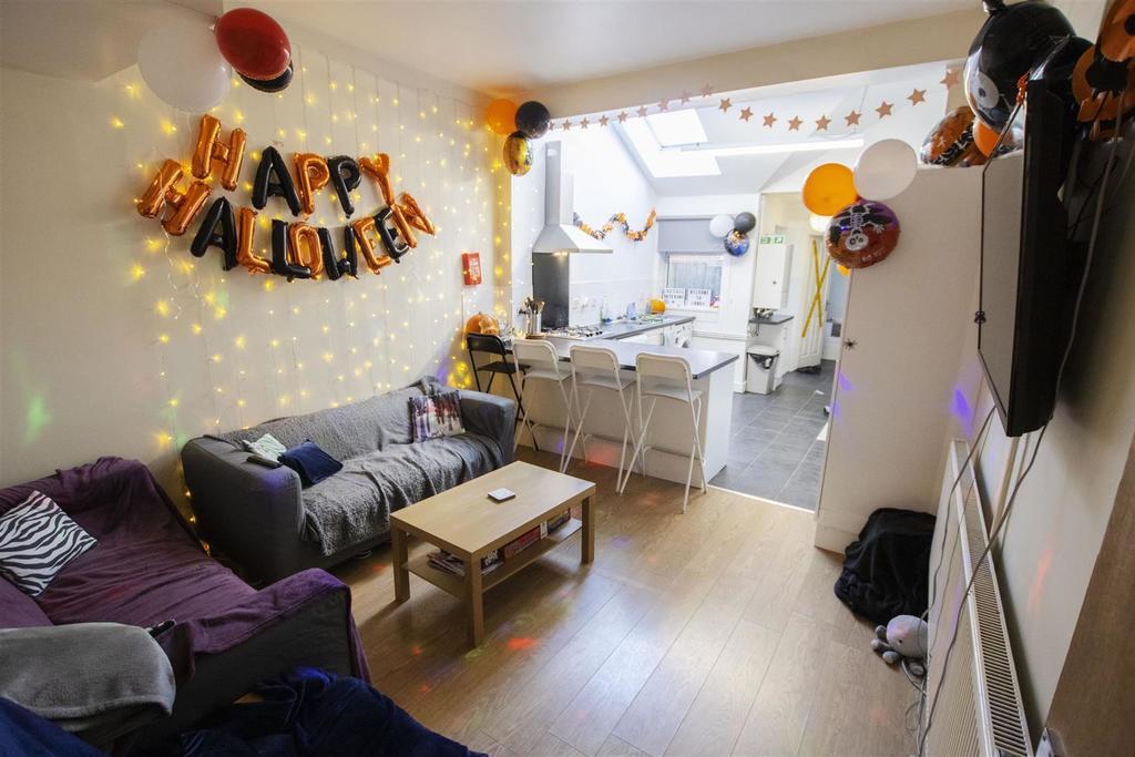 Flat Newton Grove in Birmingham