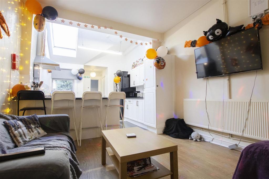 Flat Newton Grove in Birmingham
