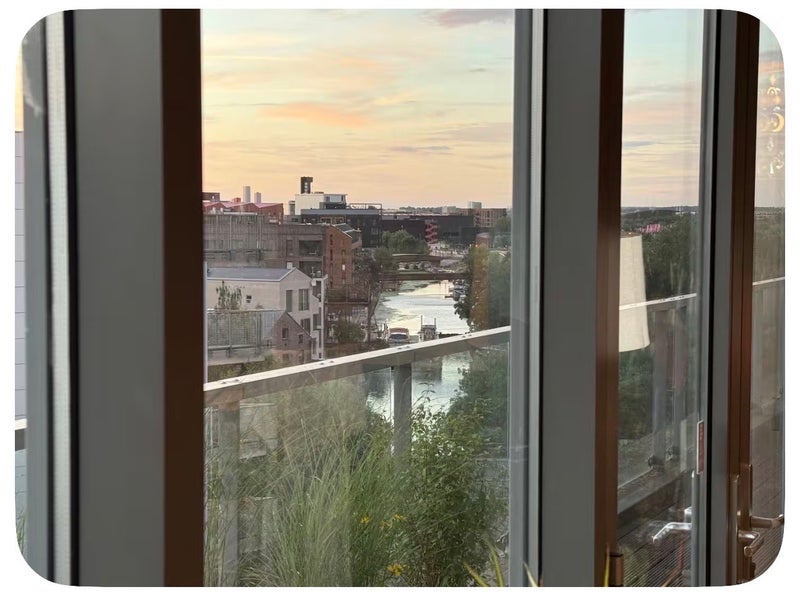 Room Wick Lane in Greater London