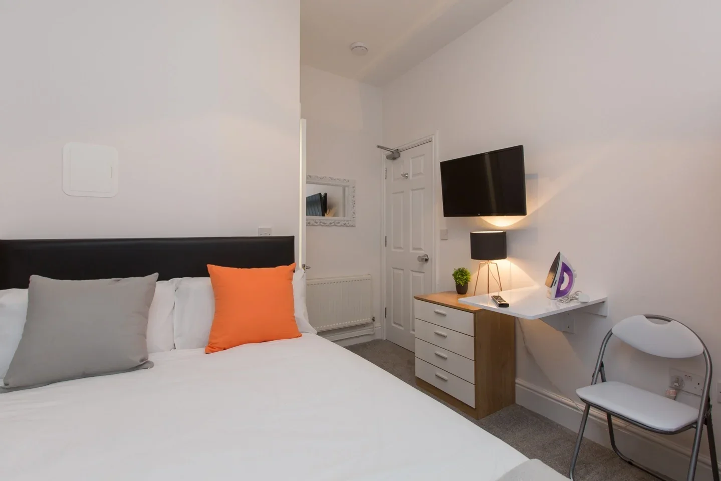 Room West Street in Crewe