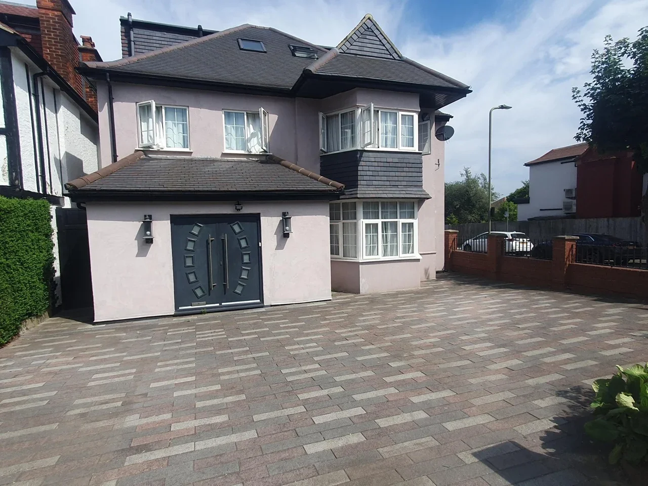 House Graham Road in Greater London